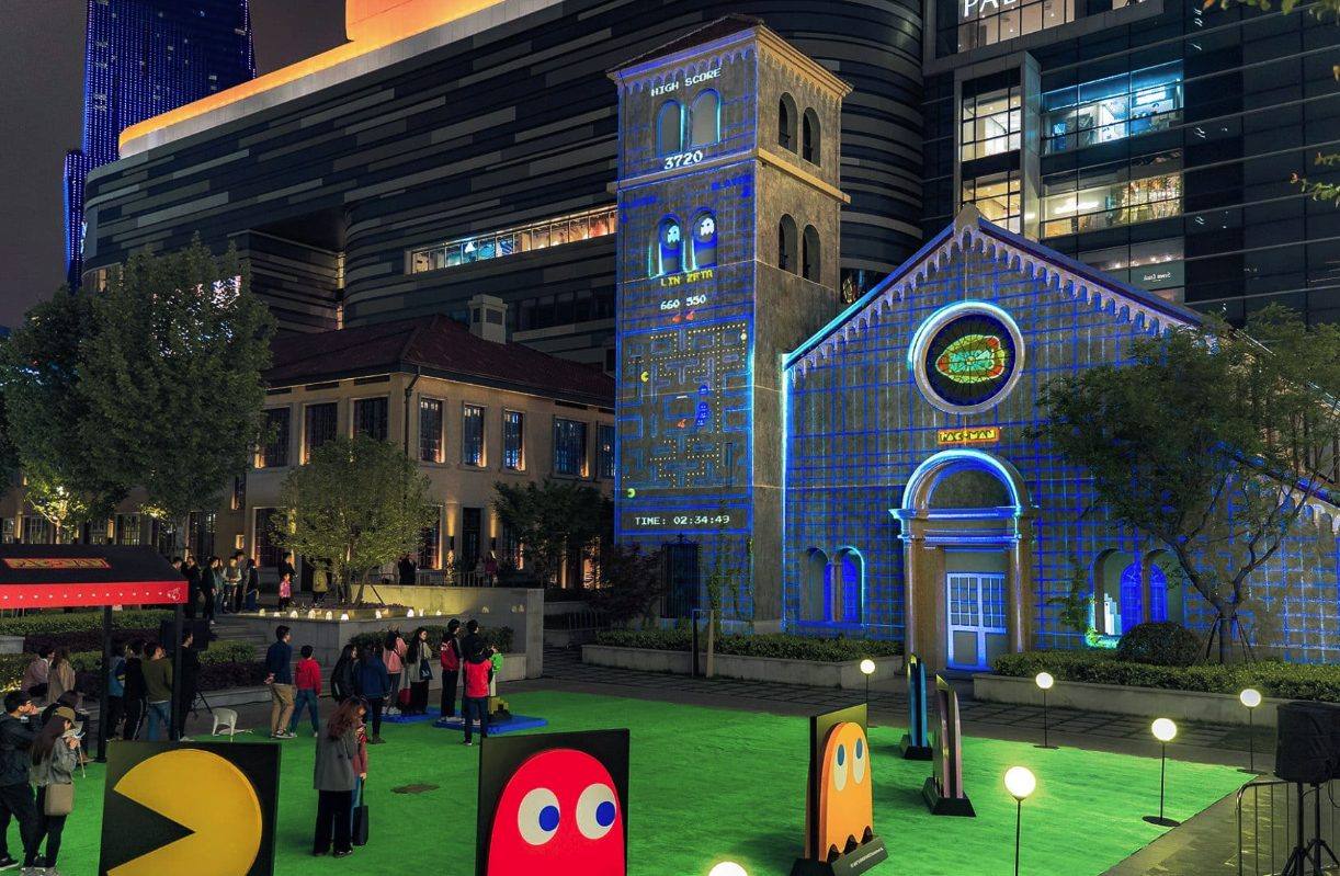 PAC-MAN Projection Mapping